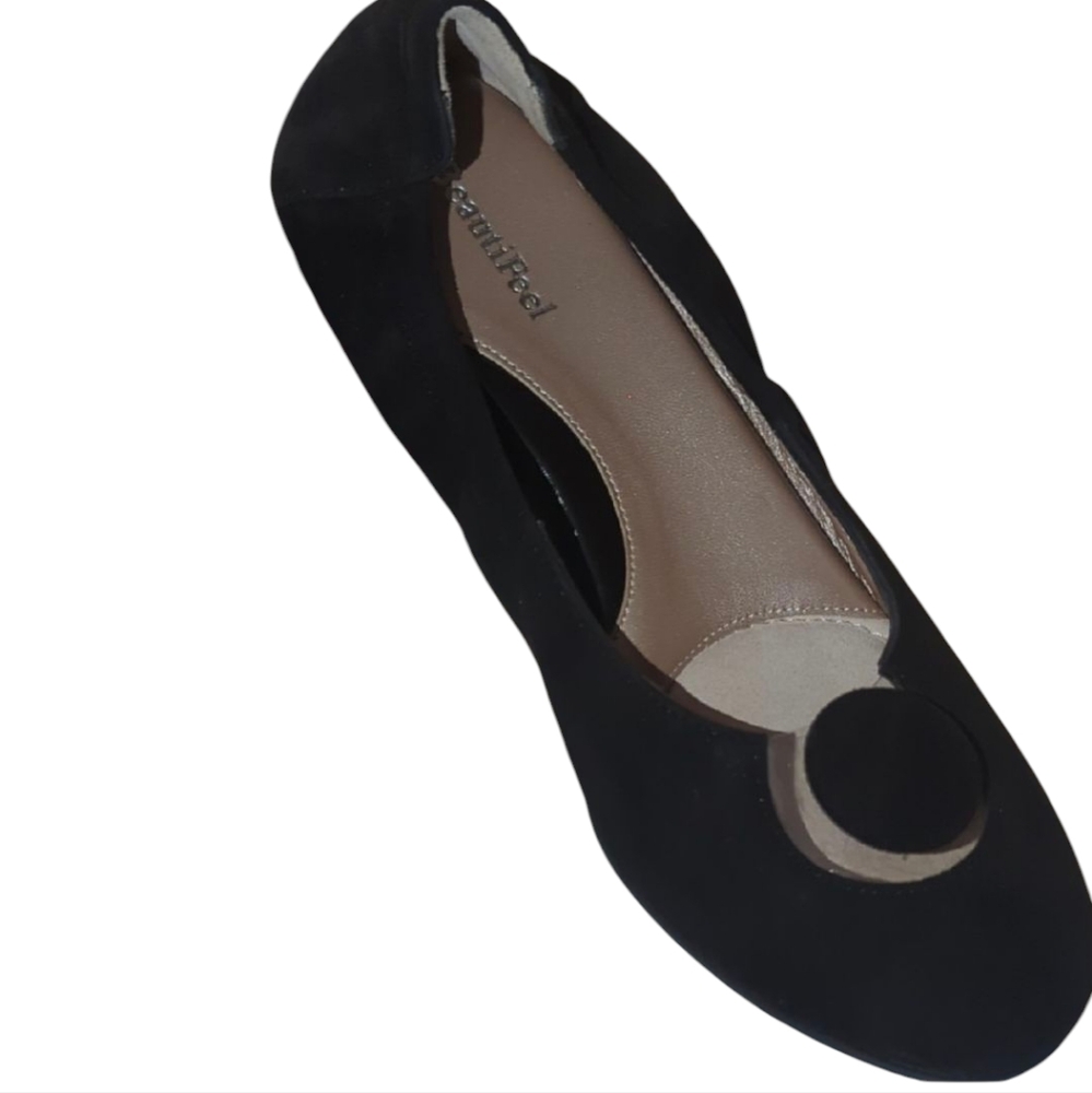 BeautiFeel Black Suede Flats with Button Detail